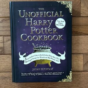 🧙‍♀️The Unofficial Harry Potter Cookbook by Dinah Bucholz
